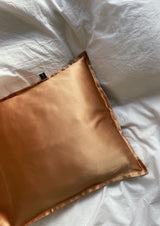 SU SILK PILLOW | Seidenkissen