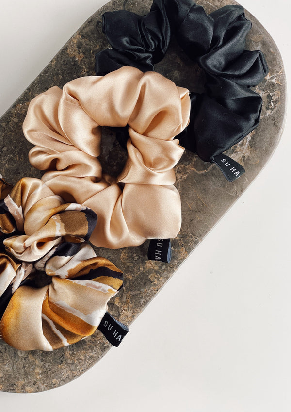 SU SILK SCRUNCHIE BIG